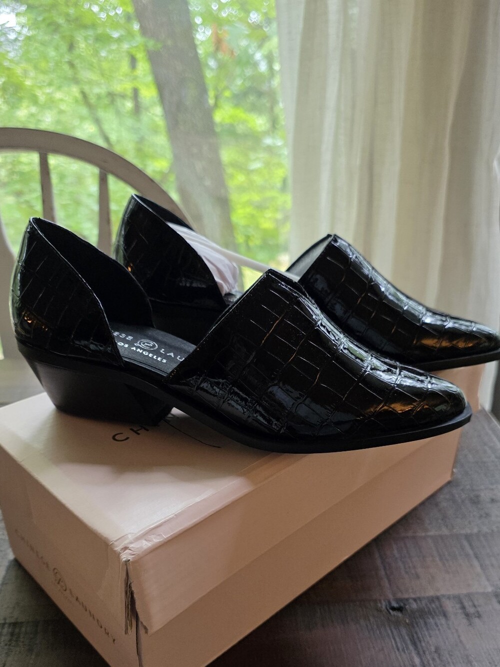 Chinese Laundry Black Sole with Gold Accents
